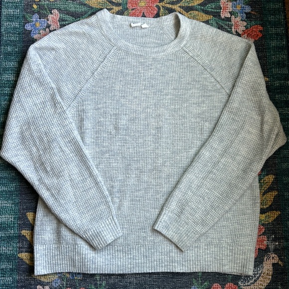 Gap Cozy Waffle Knit Textured Crewneck Gray Sweater, Size Large - Picture 1 of 7